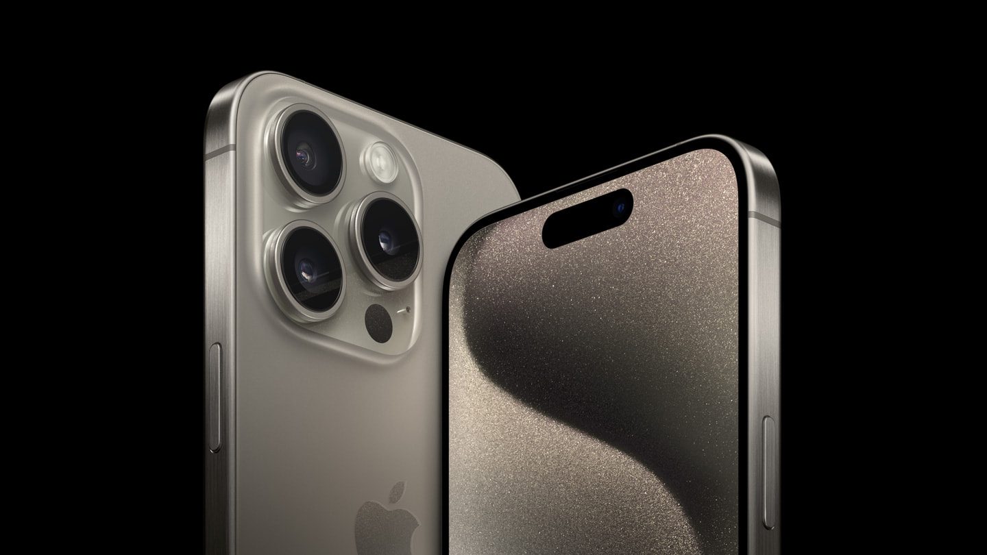 Apple-iPhone-15-Pro-lineup-hero-230912_Full-Bleed-Image.jpg.large apple iPhone 15