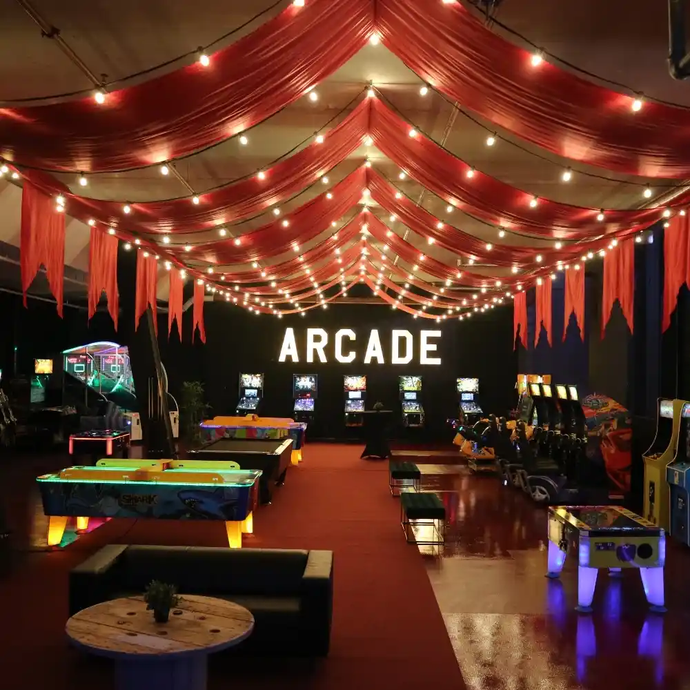 Play-in The Wall Arcade