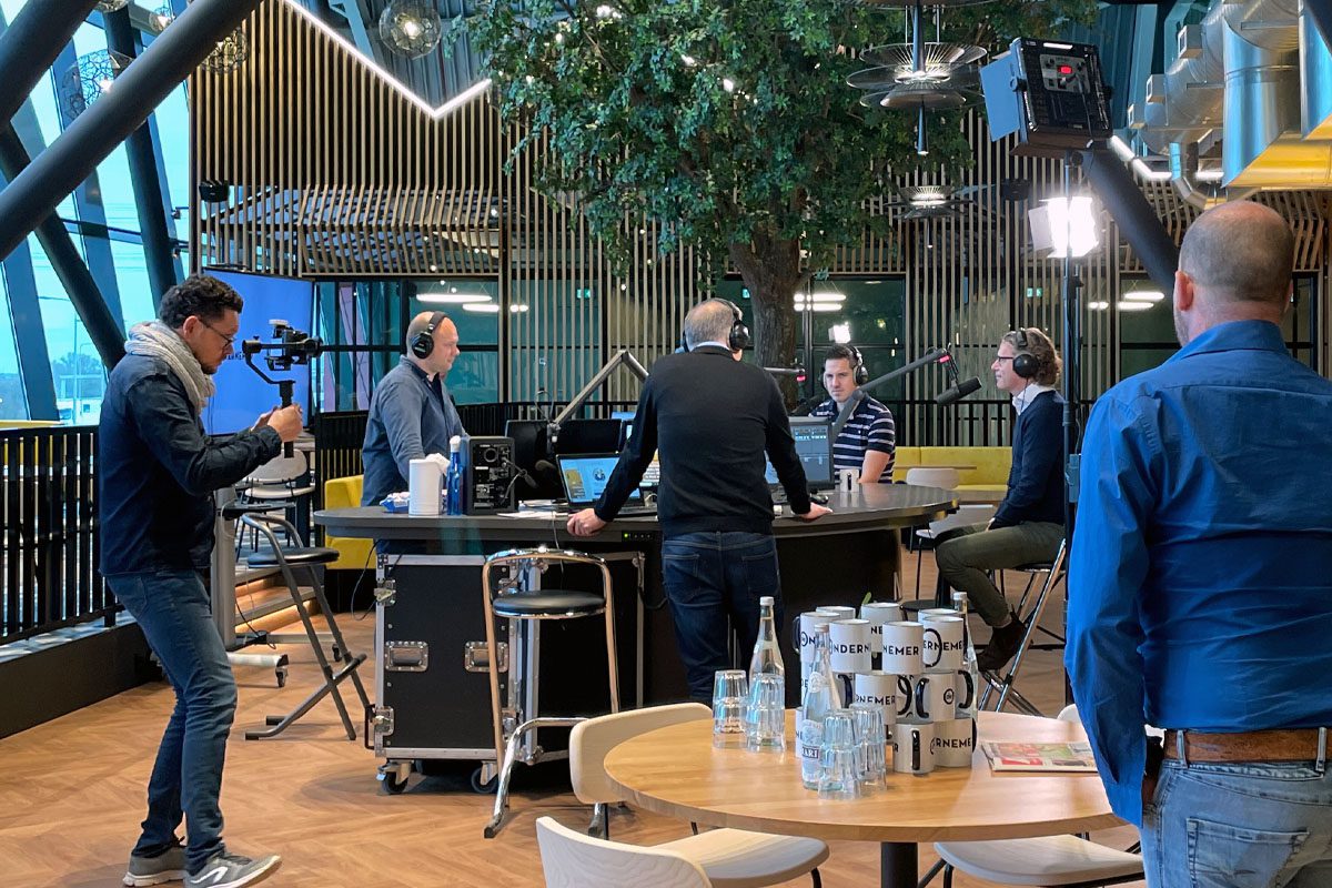 New business radio bij The Wall New business radio bij The Wall